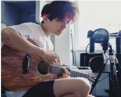 In addition to gaming, he is also interested in music and can play the guitar as well as sing.